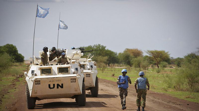 A military observer from Namibia serving with the international peacekeeping operation is seen during a patrol in the region of Abyei, central Sudan, in this handout picture released by the United Nations Mission in Sudan (UNMIS) May 30, 2011. United Nations military observers (UNMOs) and patrols have been steadily expanding their reach throughout the Abyei area in a concerted drive to increase visible presence of UN peacekeepers and to step up patrol and observation activities following the occupation by the northern Sudan Armed Forces (SAF) in Abyei. The expansion also includes a now permanent presence of UNMOs in temporary operating bases in both Diffra and Agok, north and south of Abyei town.         REUTERS/Stuart Price/UNMIS/Handout (SUDAN - Tags: MILITARY POLITICS IMAGES OF THE DAY) FOR EDITORIAL USE ONLY. NOT FOR SALE FOR MARKETING OR ADVERTISING CAMPAIGNS. THIS IMAGE HAS BEEN SUPPLIED BY A THIRD PARTY. IT IS DISTRIBUTED, EXACTLY AS RECEIVED BY REUTERS, AS A SERVICE TO CLIENTS - RTR2N3FU